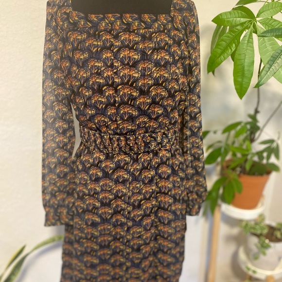 Banana Republic Belted Dress, Vintage inspired print, Navy blue, classic style - Picture 4 of 11